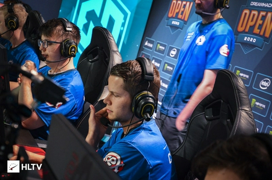 全华班战胜T1创造历史 《英雄联盟》S15总决赛精彩回顾